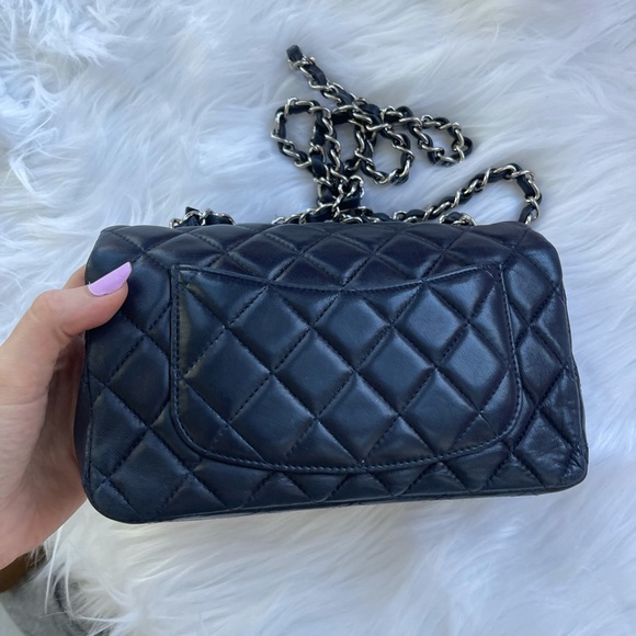Chanel flap bag, very hard to find size! - Picture 15 of 17